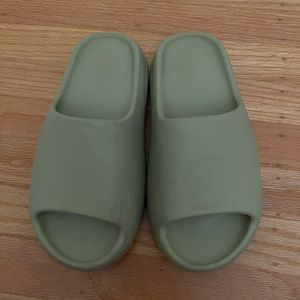 Yeezy Slides